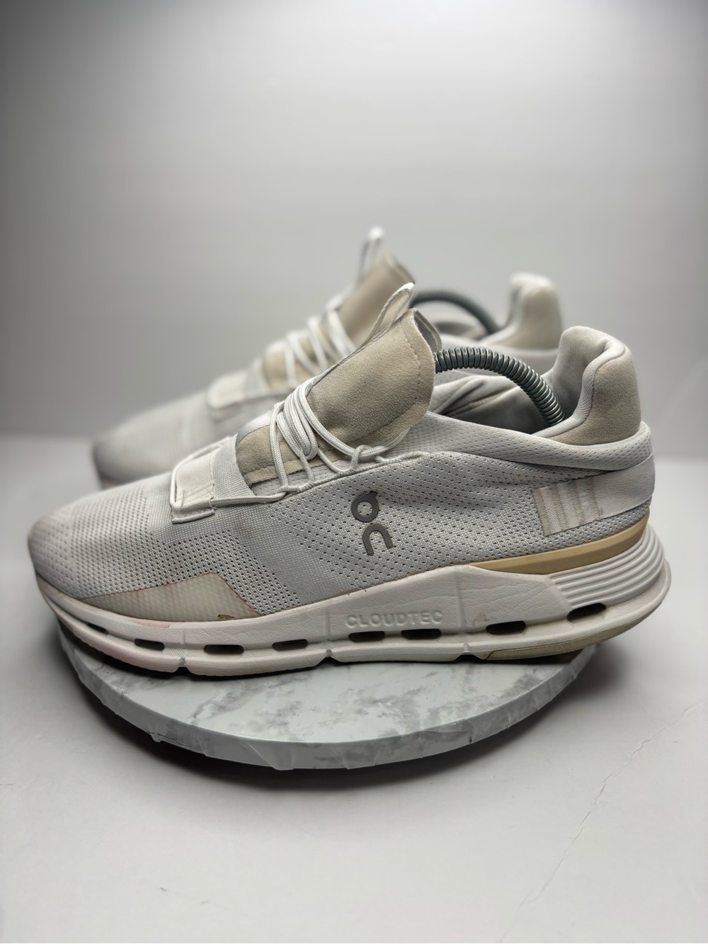 Size 10- On Cloudnova sneakers White/ Beige